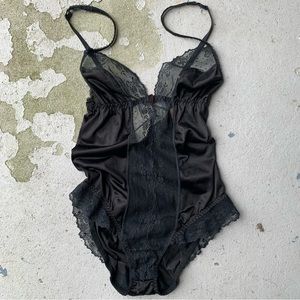 Vintage Ce Soir black lace trimmed teddy/bodysuit Sz 34